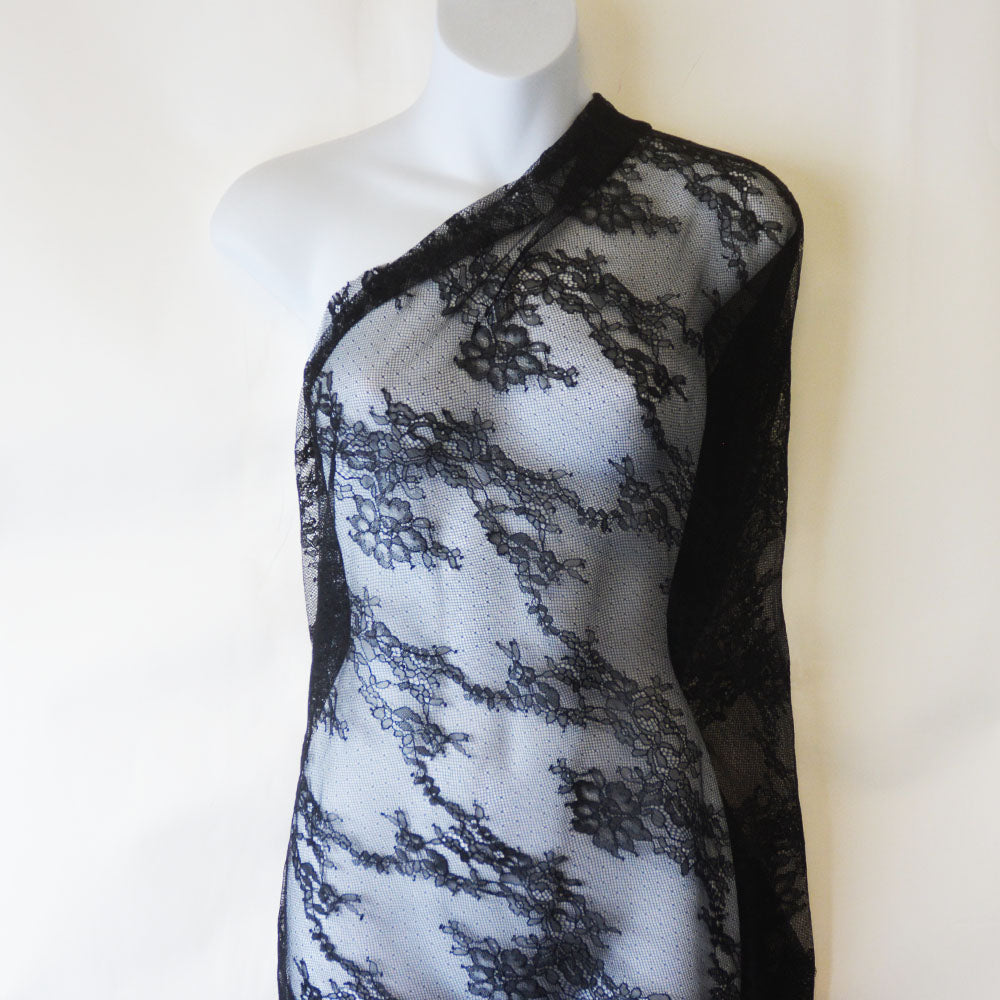 Scallop Edge Floral Lace