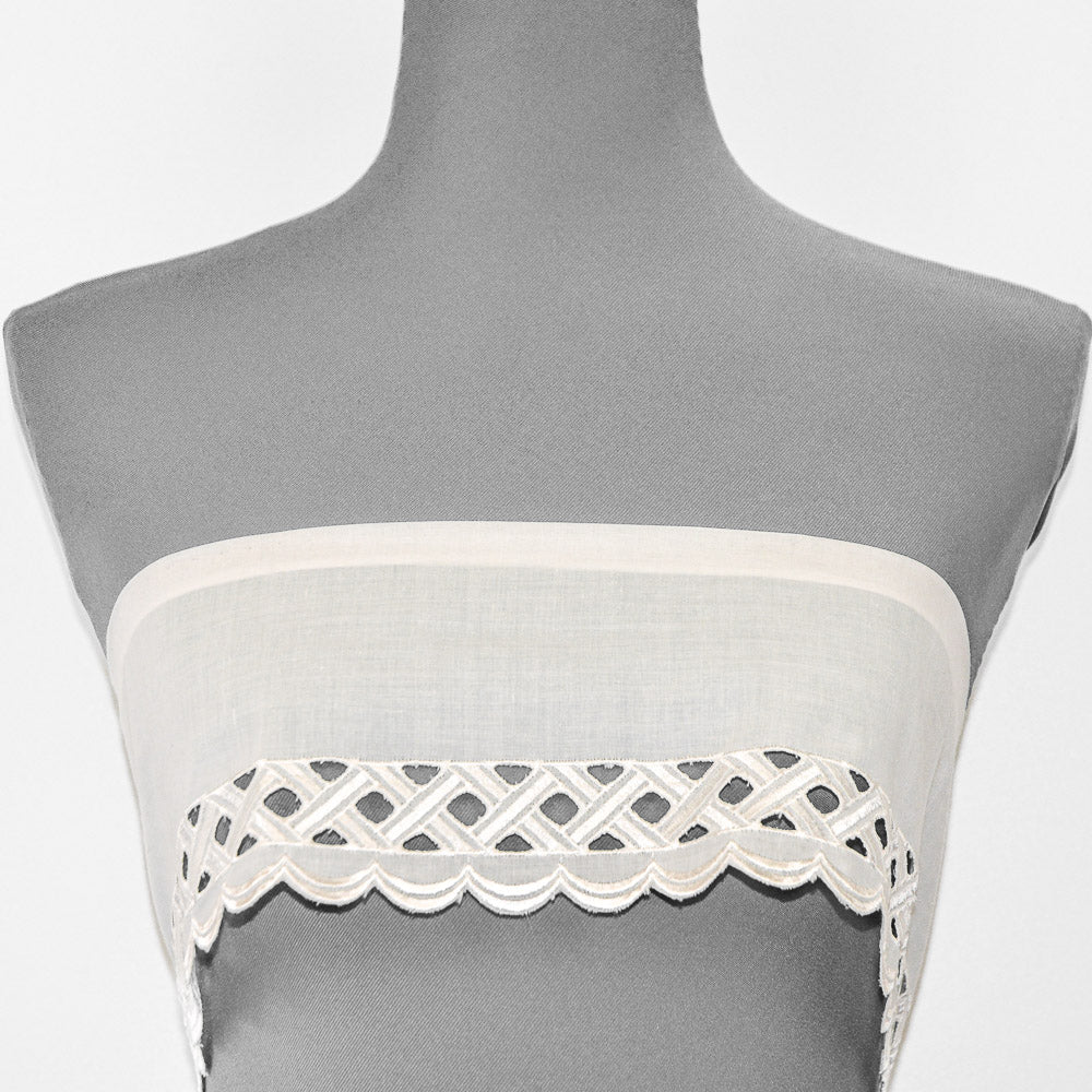 Cut-Out Scallop Cotton Broderie Trim