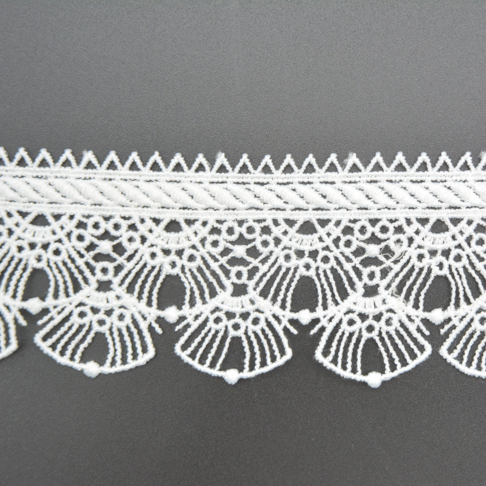 Oyster Border Lace Trim