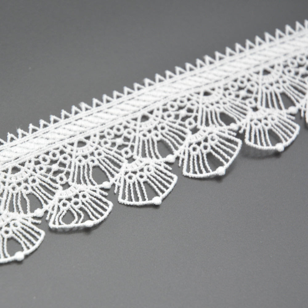 Oyster Border Lace Trim