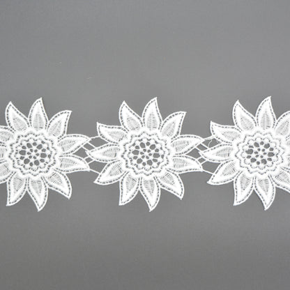 Pointed Petal Lace Trim