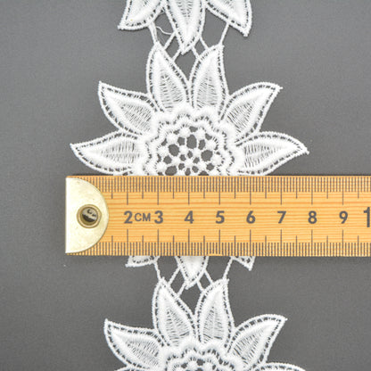 Pointed Petal Lace Trim