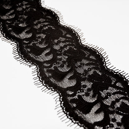Alex Knitted Eyelash Trim