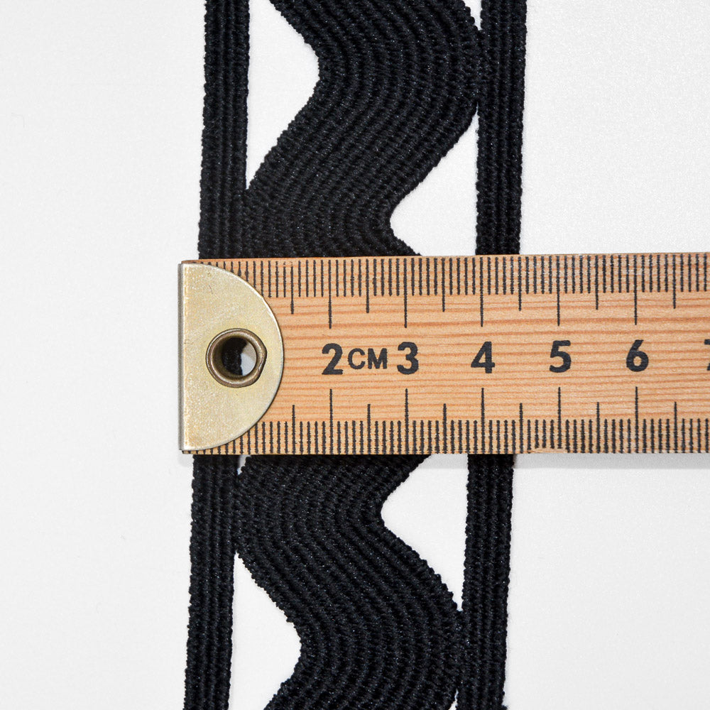 Winding Path Lace Trim