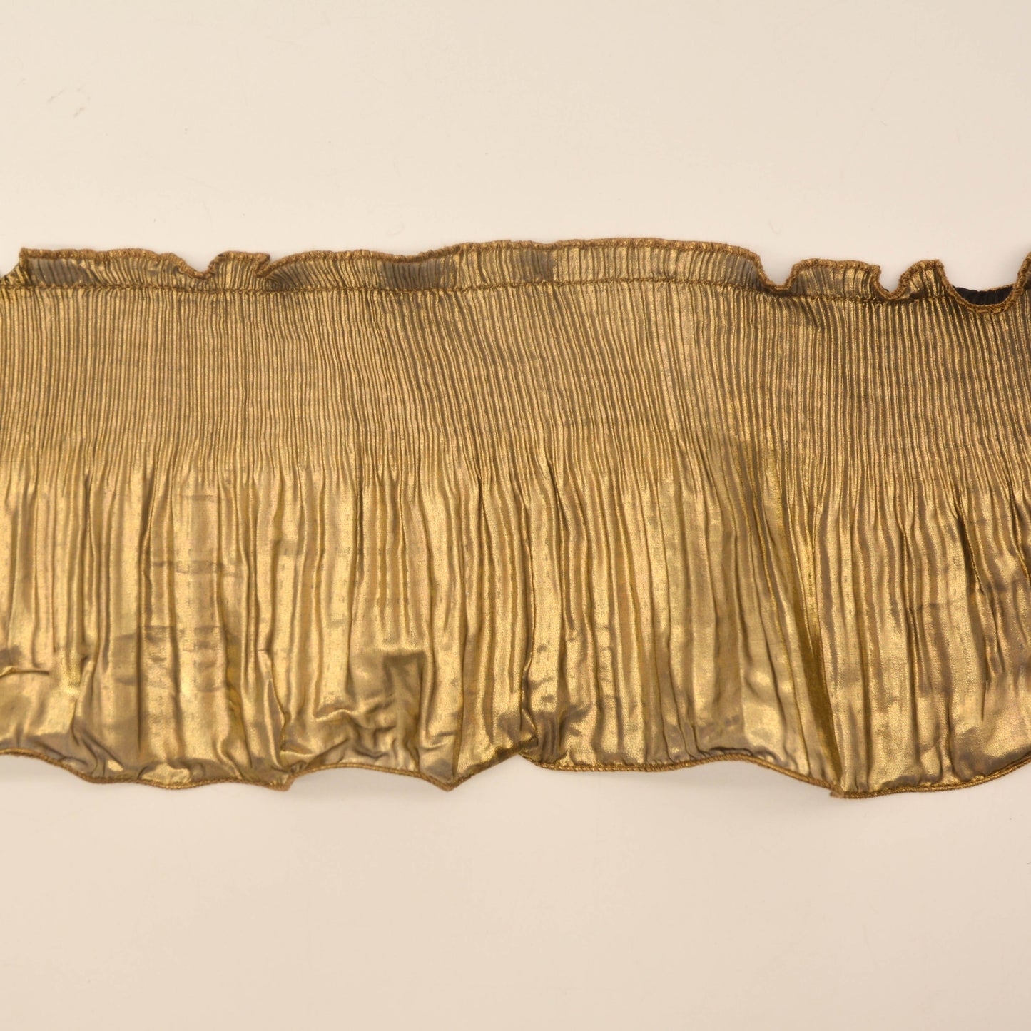 Frillneck Foil Pleated Chiffon Trim