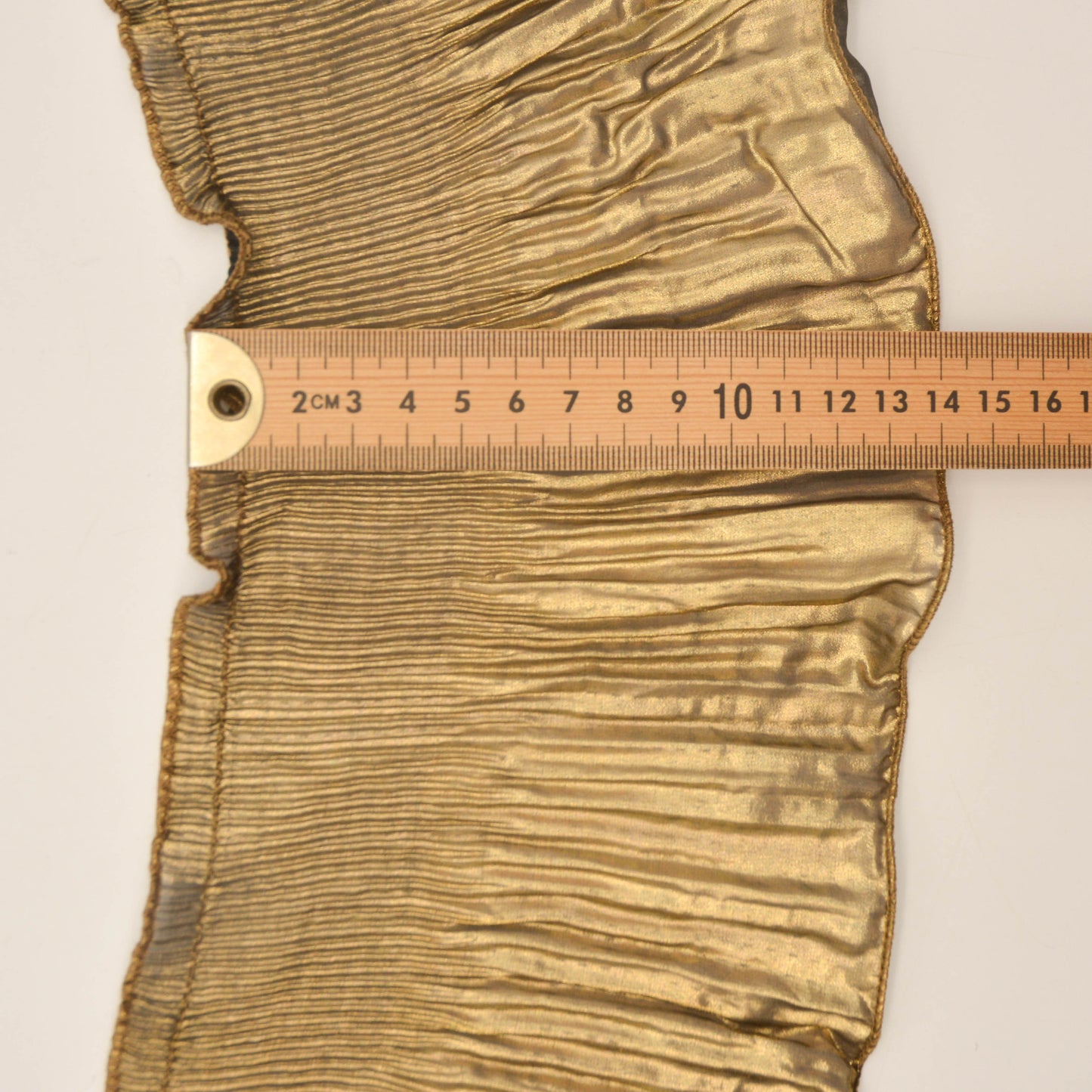 Frillneck Foil Pleated Chiffon Trim