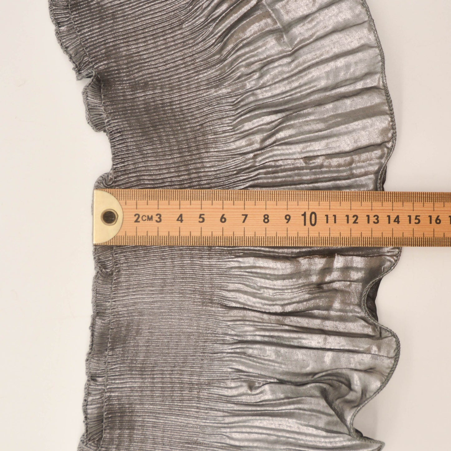 Frillneck Foil Pleated Chiffon Trim