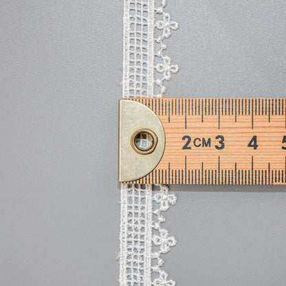 Finial Lace Trim